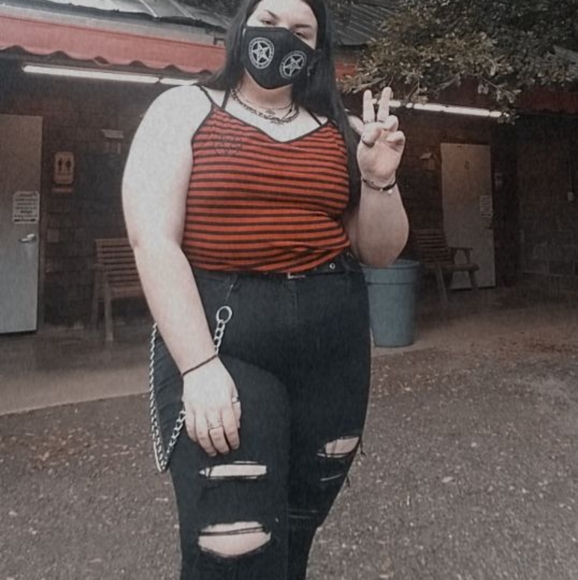 just a goth - Picture 2 of 5